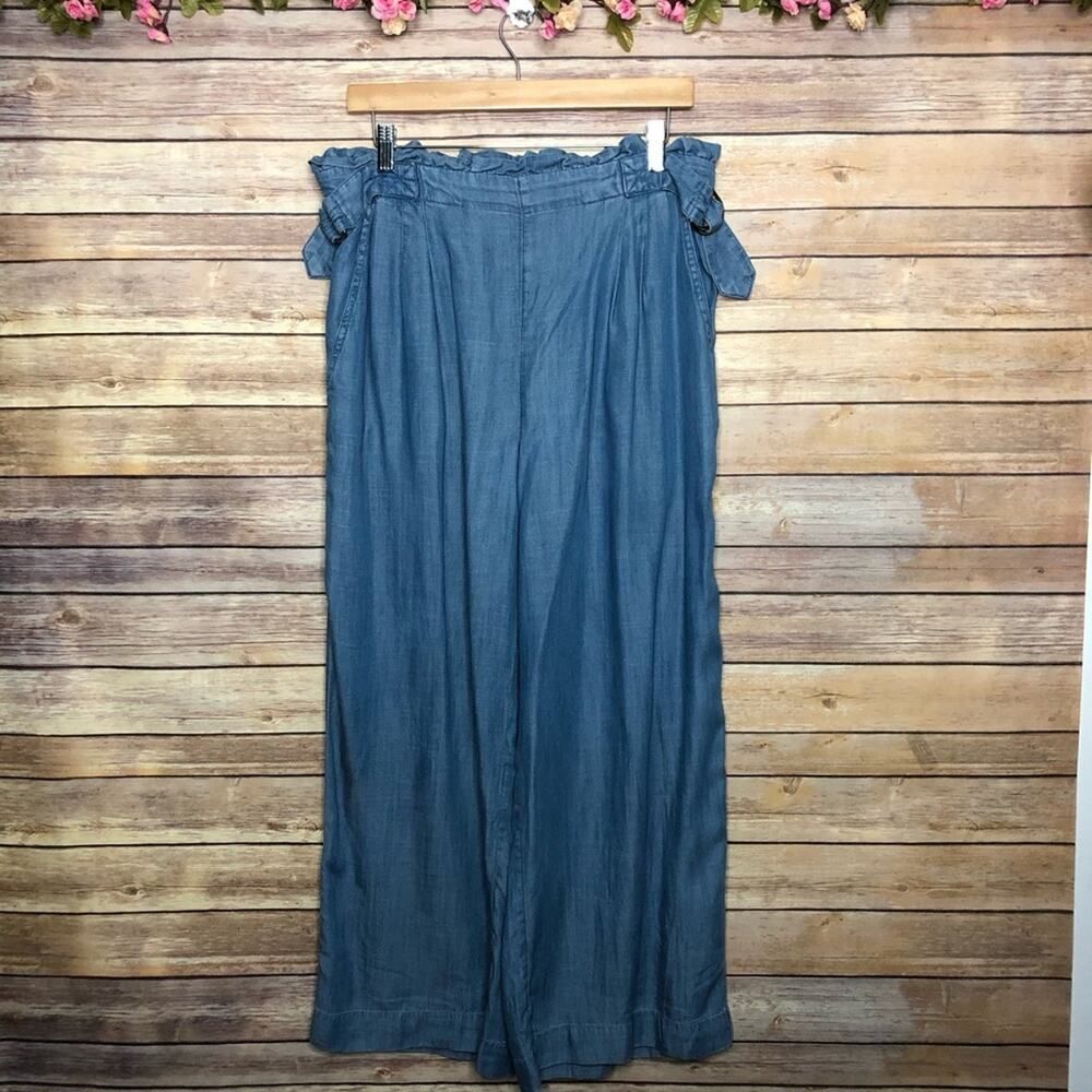 American Eagle Chambray D-Ring Paper-bag Pants